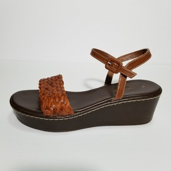 La Canadienne Brown T-Strap Platform Wedge Sandals - Picture 2 of 7